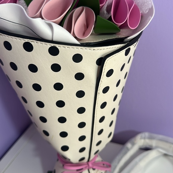 Nwt Kate spade flora 3d bouquet bag - Picture 14 of 14